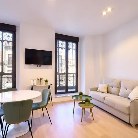 De Manuel Apartament *